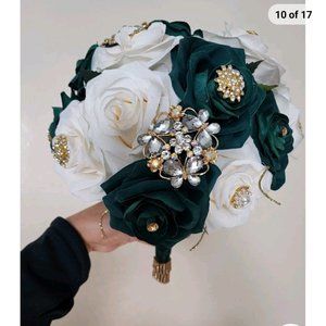 Emerald Green & Ivory Bouquet
